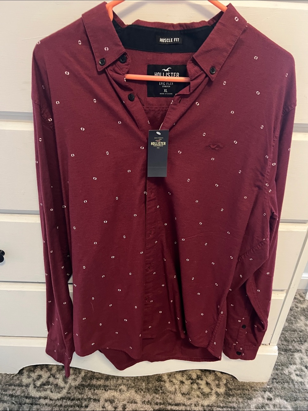 Hollister Men's Long-Sleeve Button-Down Shirt in Maroon with Micro Dot Print